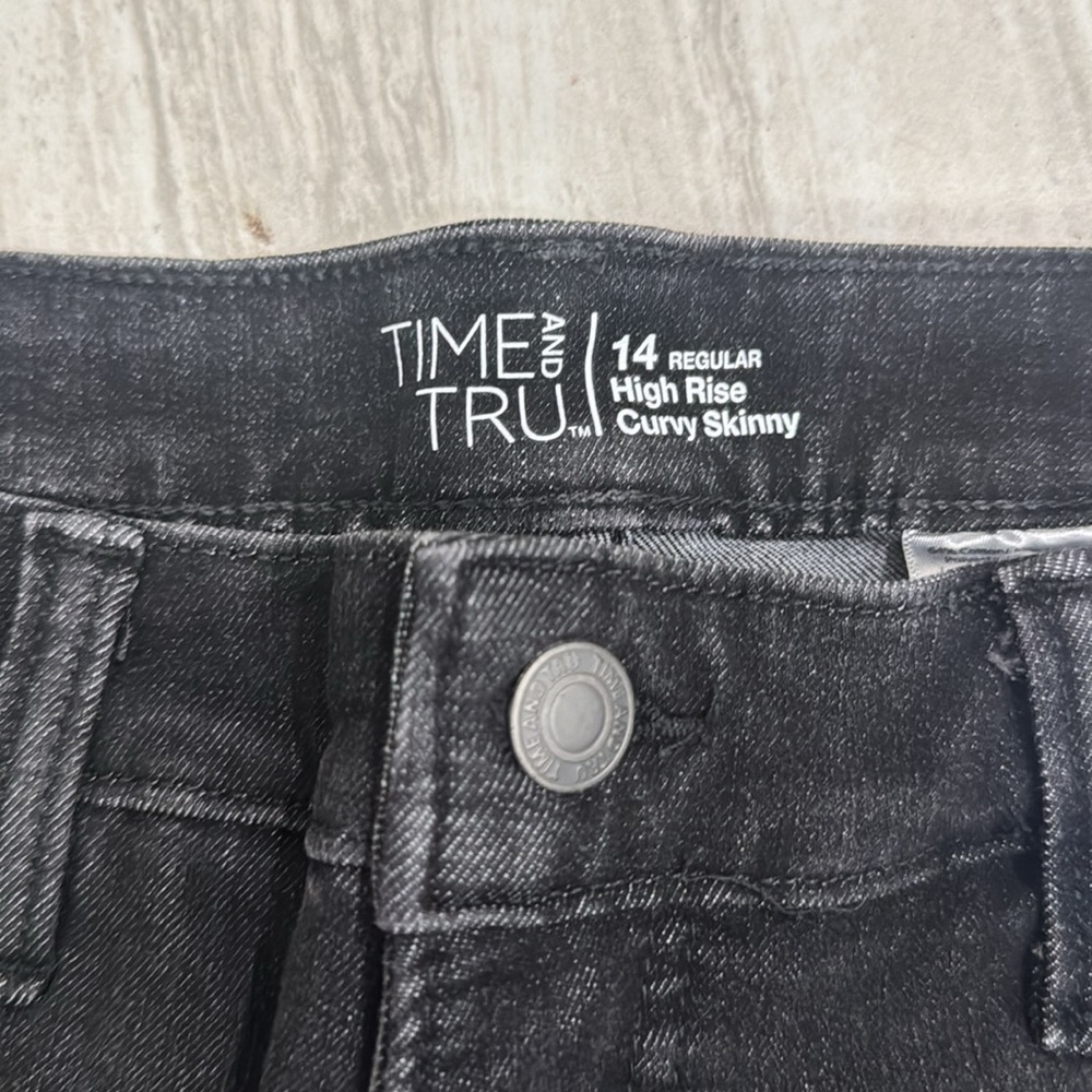 2 pants  Time And Tru High Rise Curvy Skinny Women's size 14 Black Denim Jeans - Picture 7 of 10